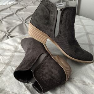 DOLCE VITA 8 BOOTIE!